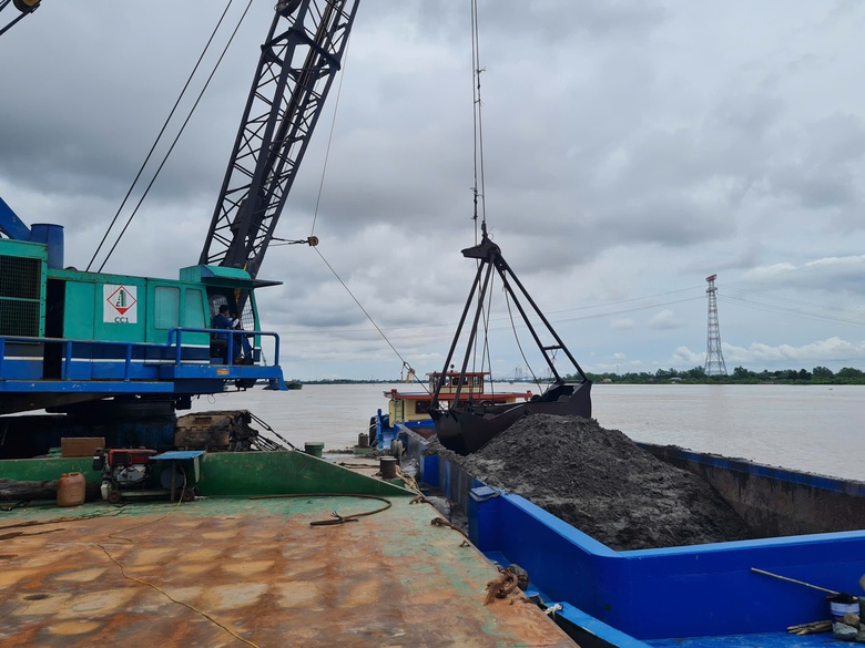 An Giang: Đảm bảo nguồn cung vật liệu cho c&aacute;c c&ocirc;ng tr&igrave;nh trọng điểm- Ảnh 2.