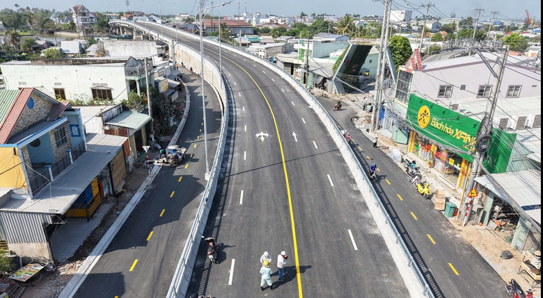 Nhiều cầu th&ocirc;ng xe, dự &aacute;n n&acirc;ng cao tĩnh kh&ocirc;ng khu vực ph&iacute;a Nam vẫn vướng mặt bằng- Ảnh 1.