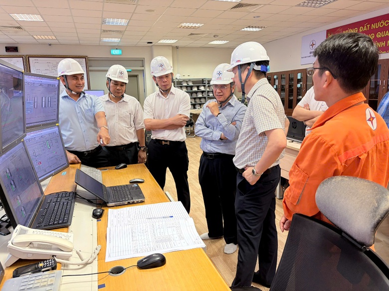 Nh&agrave; m&aacute;y Nhiệt điện Vĩnh T&acirc;n 4: Quyết liệt đảm bảo nhi&ecirc;n liệu m&ugrave;a kh&ocirc;- Ảnh 1.