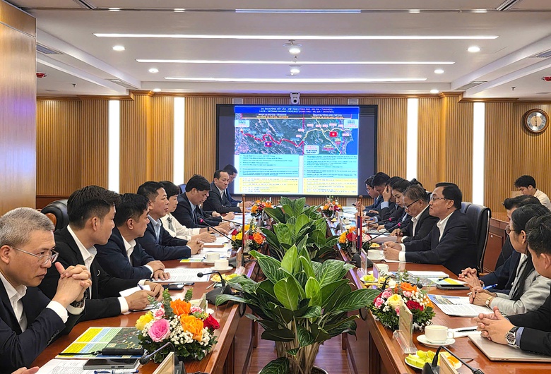 Th&uacute;c đẩy c&aacute;c dự &aacute;n kết nối hạ tầng giao th&ocirc;ng trọng điểm Việt - L&agrave;o- Ảnh 1.