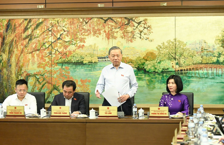 Phân quyền mạnh cho Thủ đô nhưng phải rõ ràng, thực chất, có kiểm soát- Ảnh 2. Phân quyền mạnh cho Thủ đô nhưng phải rõ ràng, thực chất, có kiểm soát- Ảnh 2.