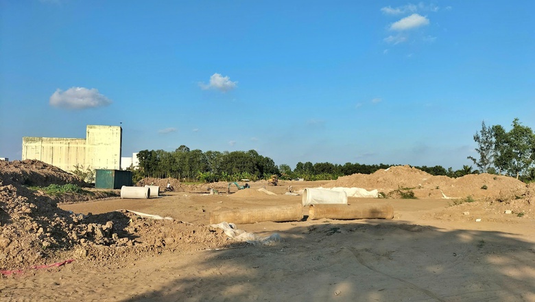 C&agrave; Mau th&uacute;c tiến độ, th&aacute;o gỡ vướng mắc mặt bằng c&aacute;c dự &aacute;n trọng điểm- Ảnh 2.