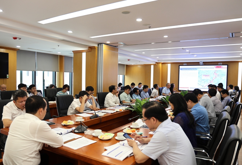 Làm rõ nhu cầu, chọn phương án tối ưu cho quy hoạch 2 tuyến đường sắt kết nối Trung Quốc- Ảnh 2.