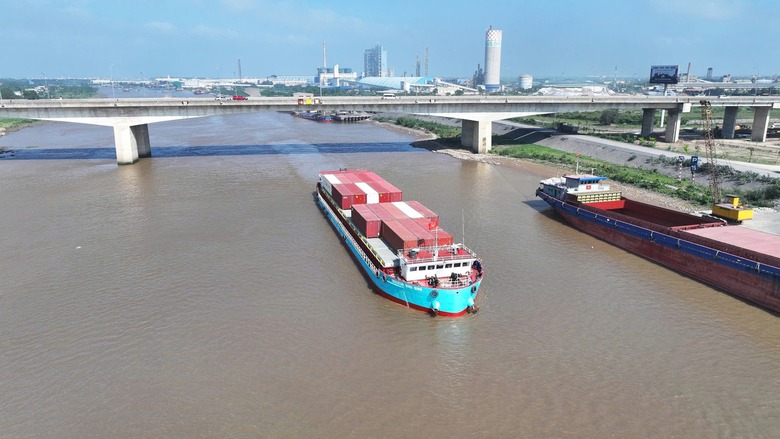 Mở lối cho logistics xanh, gỡ điểm nghẽn đường thủy- Ảnh 1.
