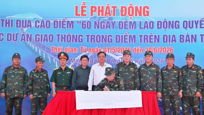 Ph&aacute;t động thi đua "60 ng&agrave;y đ&ecirc;m lao động quyết thắng" tại 3 dự &aacute;n trọng điểm ở C&agrave; Mau- Ảnh 1.