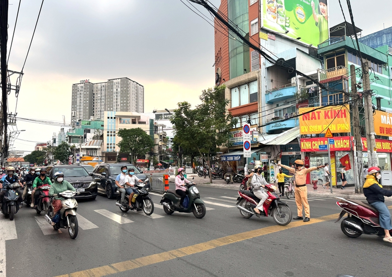 &ldquo;Mắt thần&rdquo; v&agrave; luật mới k&eacute;o giảm vi phạm giao th&ocirc;ng ở TP.HCM- Ảnh 1.