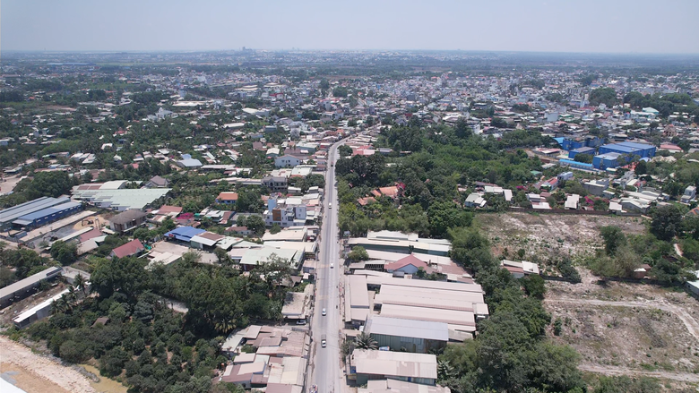 Tăng tốc thi c&ocirc;ng đường Xu&acirc;n Quế - Long Kh&aacute;nh c&ugrave;ng 3 dự &aacute;n kết nối s&acirc;n bay Long Th&agrave;nh- Ảnh 2.