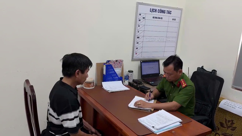 C&ocirc;ng an TP.HCM điều tra vụ người nhận h&agrave;ng h&agrave;nh hung shipper- Ảnh 1.