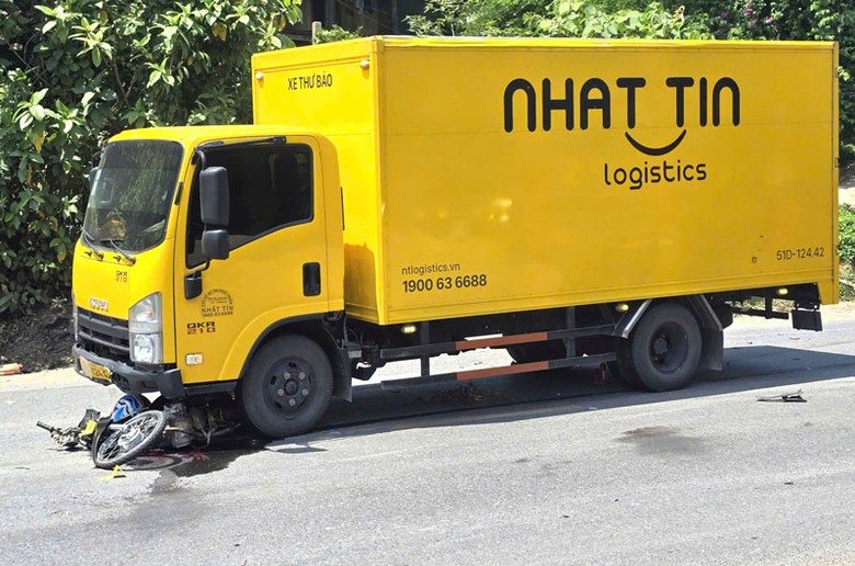 Hiện trường vụ tai nạn giao th&ocirc;ng.