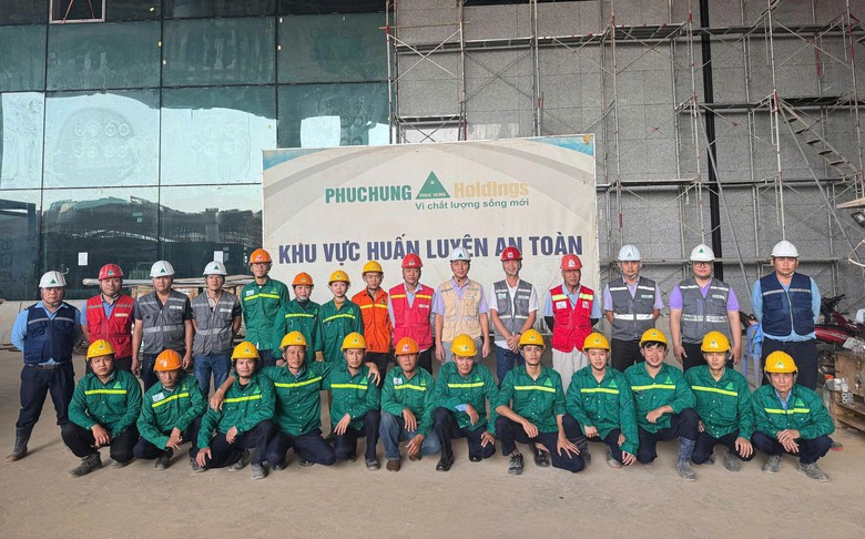 Phục Hưng Holdings: Cam kết n&acirc;ng cao chất lượng sống cho người lao động- Ảnh 7.