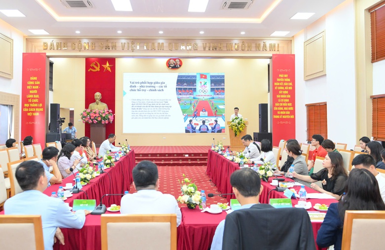 Bộ Gi&aacute;o dục v&agrave; Đ&agrave;o tạo đề xuất siết chuẩn sức khỏe học đường, bữa ăn b&aacute;n tr&uacute;- Ảnh 2.