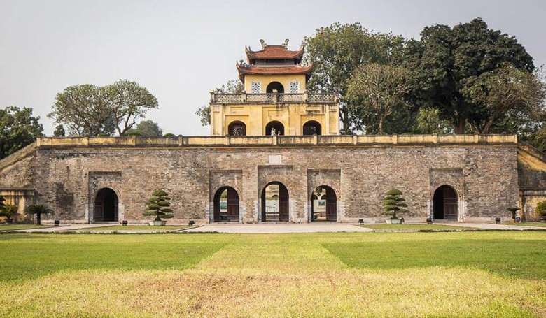 Khu trung t&acirc;m Ho&agrave;ng Th&agrave;nh Thăng Long l&agrave; 1 trong 15 di t&iacute;ch lịch sử - văn h&oacute;a đặc biệt cần được bảo vệ ở H&agrave; Nội.