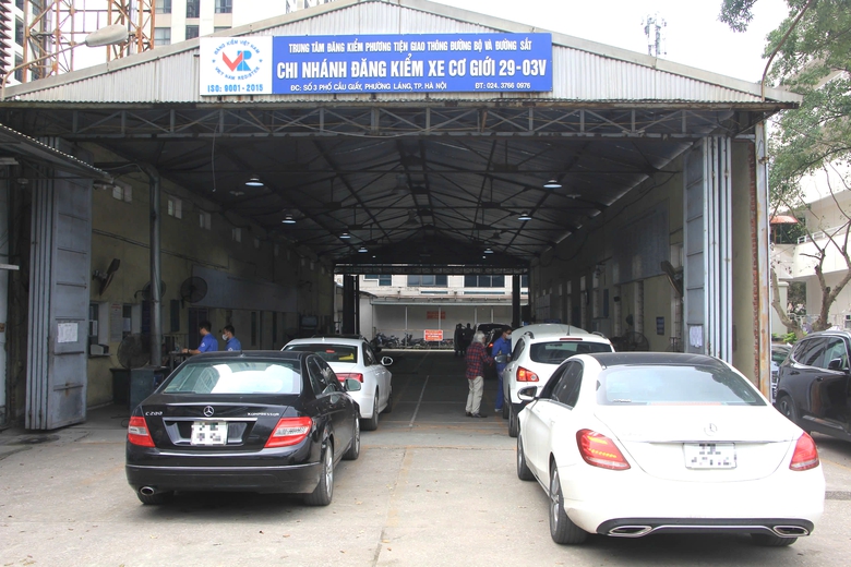 Hiểu đ&uacute;ng mức kh&iacute; thải &ocirc; t&ocirc; ghi tr&ecirc;n tem đăng kiểm- Ảnh 1.