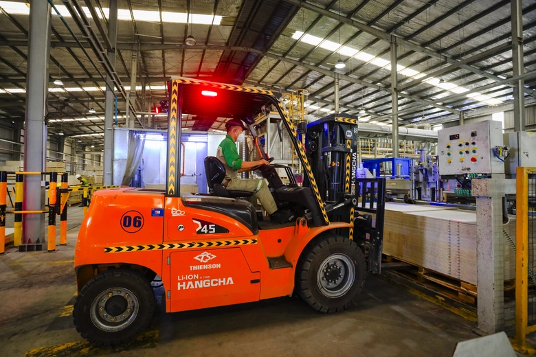 Nh&agrave; m&aacute;y tấm xi măng sợi đầu ti&ecirc;n đạt mục ti&ecirc;u zero carbon tại Việt Nam- Ảnh 7.