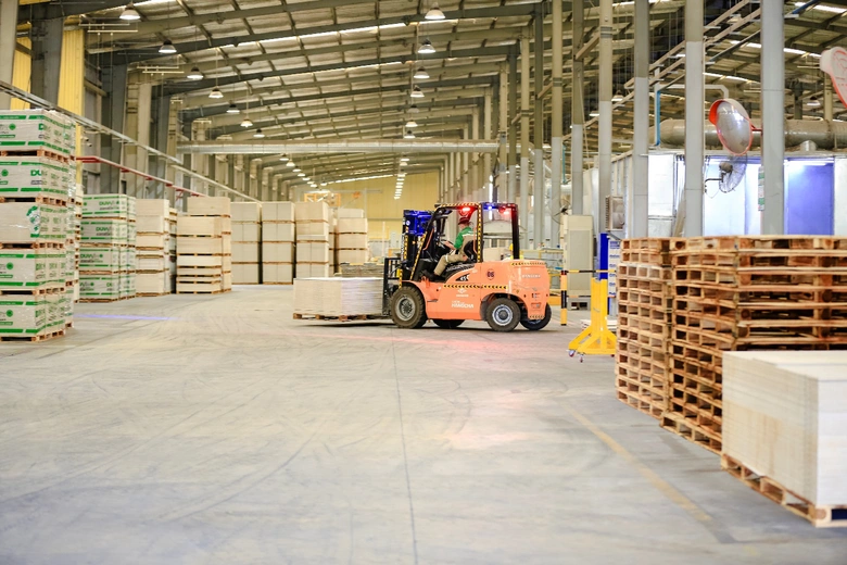 Nh&agrave; m&aacute;y tấm xi măng sợi đầu ti&ecirc;n đạt mục ti&ecirc;u zero carbon tại Việt Nam- Ảnh 8.