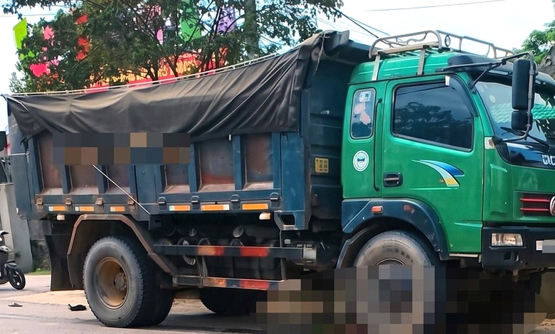 Vụ tai nạn hai người tử vong ở H&agrave; Tĩnh: Hệ lụy từ việc phơi l&uacute;a lấn đường- Ảnh 1.