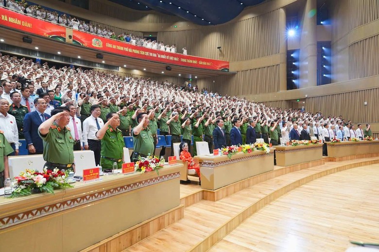 C&ocirc;ng an TP Hải Ph&ograve;ng đ&oacute;n nhận danh hiệu Anh h&ugrave;ng lực lượng vũ trang nh&acirc;n d&acirc;n- Ảnh 5.