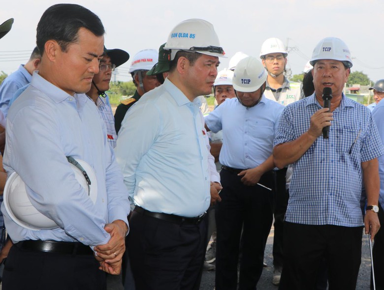 Ph&oacute; Chủ tịch Quốc hội Nguyễn Hồng Di&ecirc;n khảo s&aacute;t thực địa dự &aacute;n đường V&agrave;nh đai 3 TP.HCM- Ảnh 1.