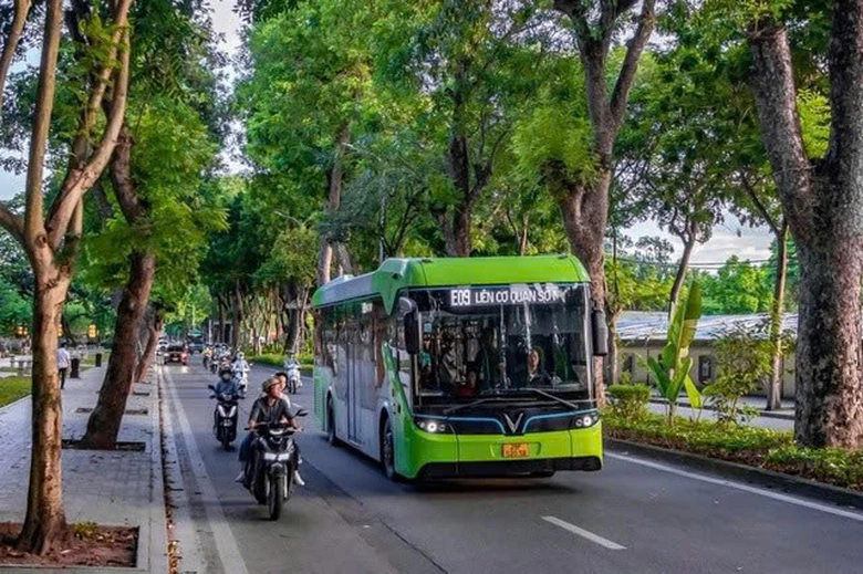 Người d&acirc;n H&agrave; Nội c&oacute; thể nhận hỗ trợ 5 triệu đồng bằng v&eacute; giao th&ocirc;ng c&ocirc;ng cộng- Ảnh 1.