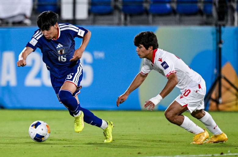 Thắng thuyết phục Tajikistan, Nhật Bản gi&agrave;nh v&eacute; v&agrave;o b&aacute;n kết U17 ch&acirc;u &Aacute; 2026- Ảnh 1.