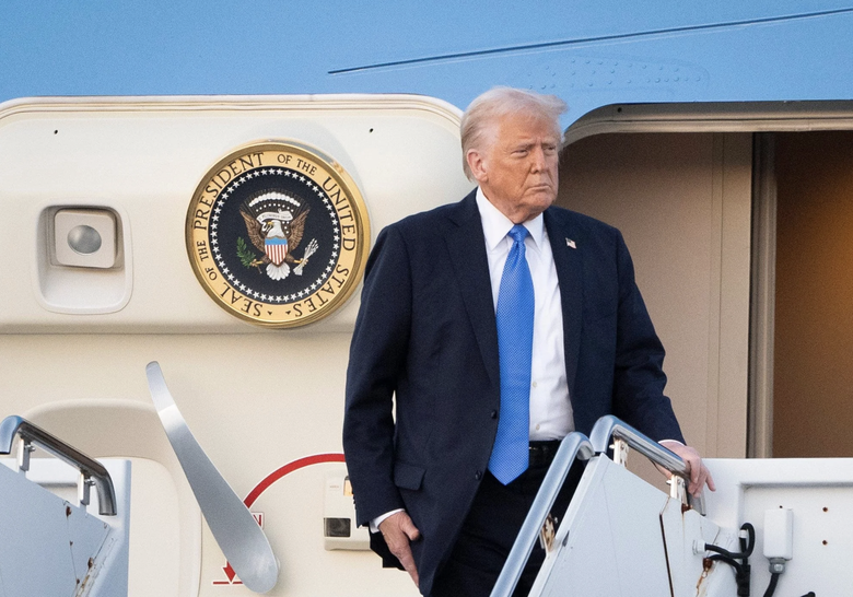 Mỹ c&ocirc;ng bố thời điểm đổi t&ecirc;n s&acirc;n bay tại Florida theo t&ecirc;n Tổng thống Donald Trump- Ảnh 1.