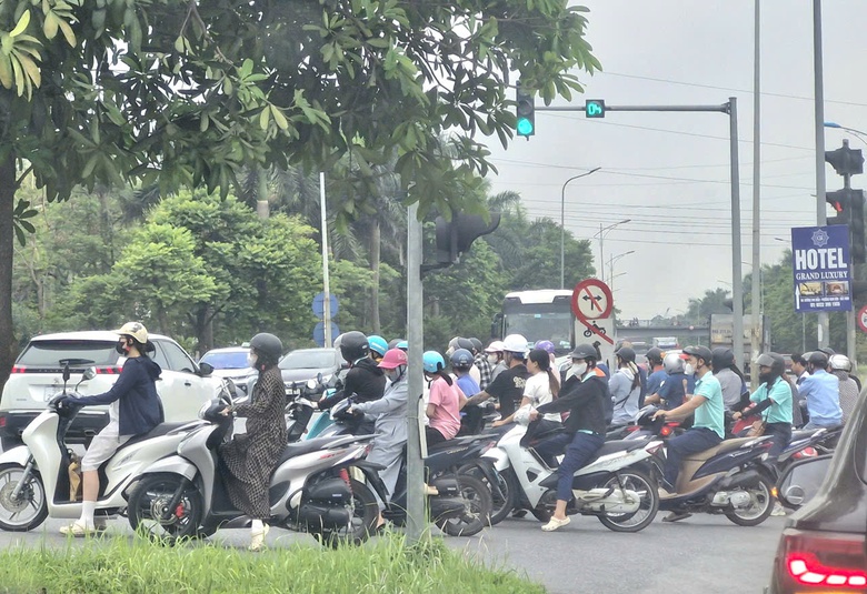 Bắc Ninh: Giảm t&igrave;nh trạng &ugrave;n tắc giao th&ocirc;ng tại c&aacute;c điểm n&oacute;ng KCN- Ảnh 4.