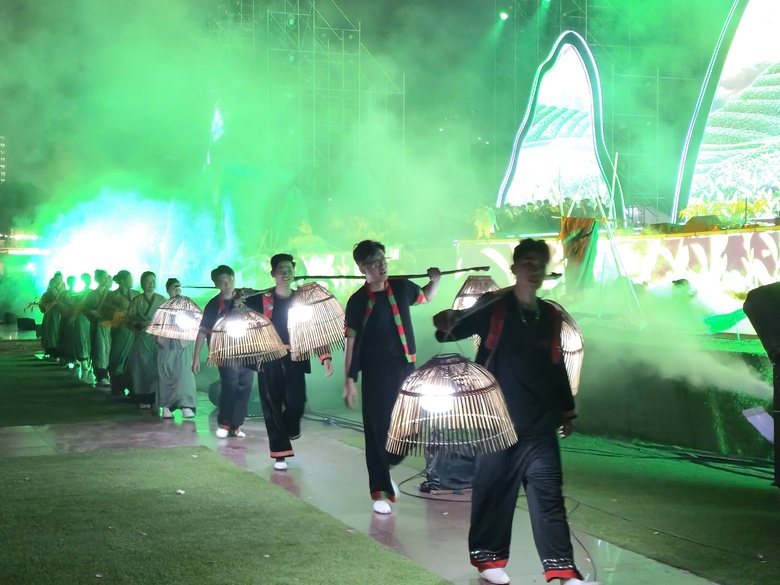 Th&aacute;i Nguy&ecirc;n khai mạc m&ugrave;a du lịch 2026 với đại nhạc hội &ldquo;Hồ tr&ecirc;n n&uacute;i - Tr&agrave; trong m&acirc;y&rdquo;- Ảnh 15.