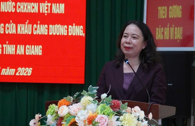 Ph&oacute; Chủ tịch nước V&otilde; Thị &Aacute;nh Xu&acirc;n thăm c&aacute;n bộ, chiến sĩ Bi&ecirc;n ph&ograve;ng Cửa khẩu Dương Đ&ocirc;ng- Ảnh 2.