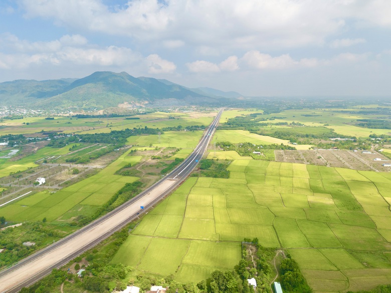 Đ&oacute;ng lối Bưng M&ocirc;n để khai th&aacute;c đồng bộ 54km cao tốc Bi&ecirc;n H&ograve;a - Vũng T&agrave;u từ 17h ng&agrave;y 18/5- Ảnh 1.