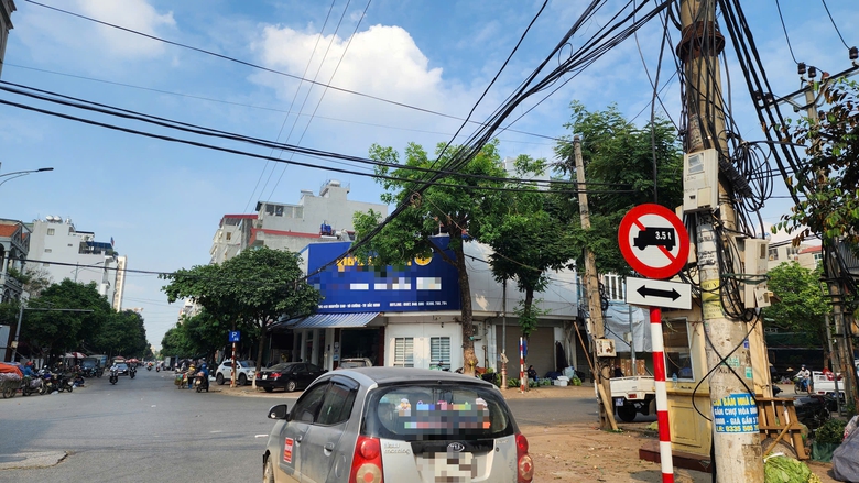 Bắc Ninh: V&igrave; sao kh&oacute; dẹp triệt để nạn lấn chiếm vỉa h&egrave;, l&ograve;ng đường?- Ảnh 23.