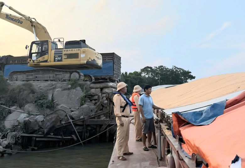 Đề xuất phạt 35 triệu đồng vụ vi phạm bến thủy nội địa ở Ninh B&igrave;nh- Ảnh 1.