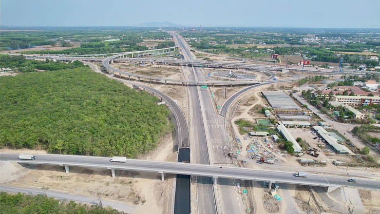 Chốt phương &aacute;n ph&acirc;n luồng trước giờ th&ocirc;ng xe to&agrave;n tuyến cao tốc Bi&ecirc;n H&ograve;a - Vũng T&agrave;u- Ảnh 1.
