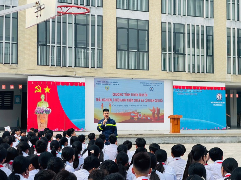 H&agrave; Nội tăng cường hướng dẫn kỹ năng ph&ograve;ng ch&aacute;y chữa ch&aacute;y tại c&aacute;c trường học- Ảnh 6.