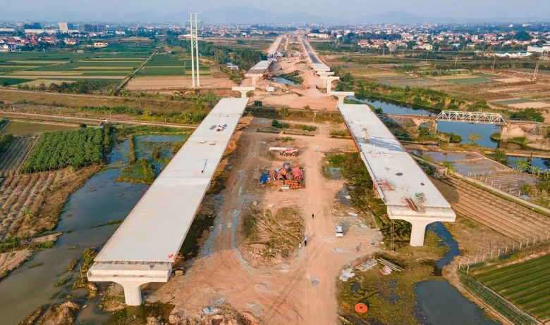 Đẩy tiến độ Dự &aacute;n V&agrave;nh đai 4 - V&ugrave;ng Thủ đ&ocirc;, phấn đấu xong cao tốc trước APEC 2027- Ảnh 1.