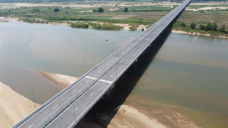 Cao tốc Ch&iacute; Thạnh - V&acirc;n Phong sẵn s&agrave;ng th&ocirc;ng xe to&agrave;n tuyến v&agrave;o dịp 19/5- Ảnh 4.