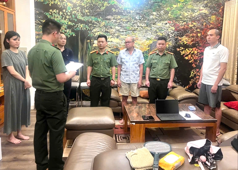 Lạng Sơn: Triệt ph&aacute; vụ vận chuyển tr&aacute;i ph&eacute;p 84 tấn quặng Monazite chứa chất ph&oacute;ng xạ- Ảnh 1.