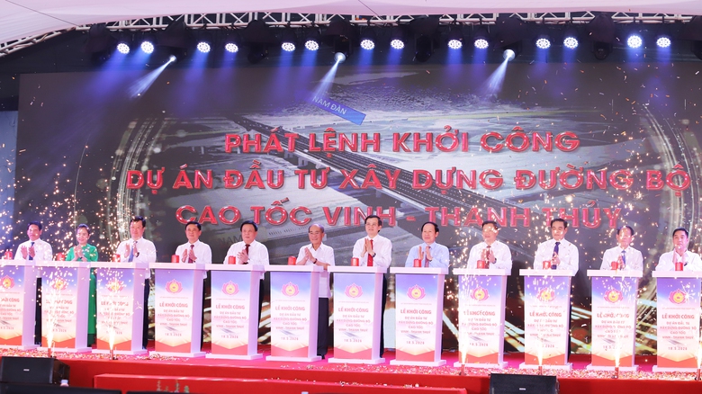 Nghệ An: Khởi c&ocirc;ng tuyến cao tốc chiến lược Vinh - Thanh Thủy ch&agrave;o mừng ng&agrave;y sinh nhật B&aacute;c- Ảnh 1.