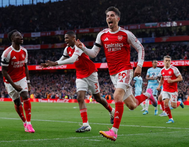 Đ&aacute;nh bại Burnley, Arsenal tiến gần ng&ocirc;i vương- Ảnh 1.