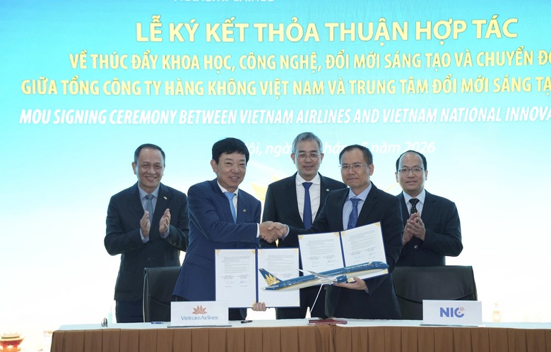 Vietnam Airlines tăng tốc chuyển đổi số cùng hệ sinh thái đổi mới sáng tạo- Ảnh 1. Vietnam Airlines tăng tốc chuyển đổi số cùng hệ sinh thái đổi mới sáng tạo- Ảnh 1.