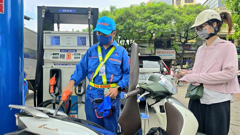 Gi&aacute;m s&aacute;t chặt c&acirc;y xăng, tuyệt đối kh&ocirc;ng tr&igrave; ho&atilde;n lộ tr&igrave;nh chuyển sang xăng E10 từ 1/6- Ảnh 1.