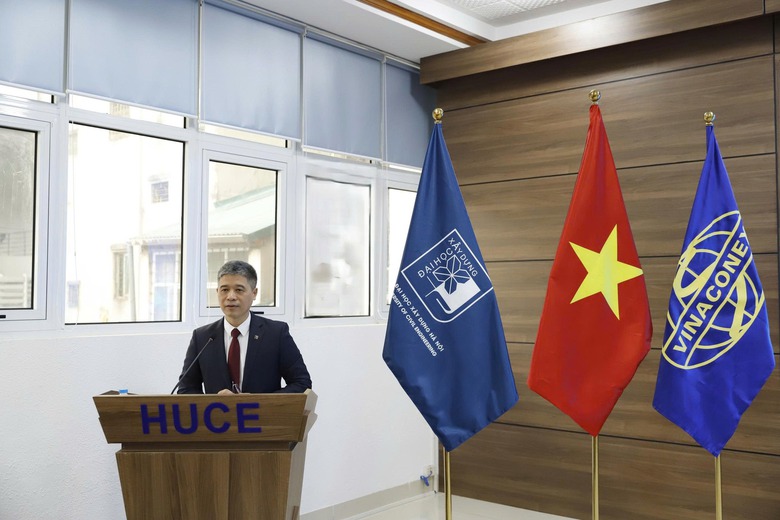 PGS.TS Ho&agrave;ng T&ugrave;ng t&aacute;i bổ nhiệm l&agrave;m Hiệu trưởng Trường Đại học X&acirc;y dựng H&agrave; Nội- Ảnh 1.