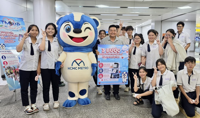 TP.HCM triển khai ATM tặng v&eacute; metro miễn ph&iacute; cho người d&acirc;n kh&oacute; khăn- Ảnh 1.