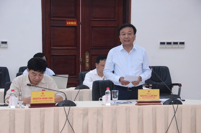 Ph&oacute; chủ tịch Quốc hội Nguyễn Hồng Di&ecirc;n thị s&aacute;t tuyến đường sắt L&agrave;o Cai-H&agrave; Nội-Hải Ph&ograve;ng- Ảnh 9.