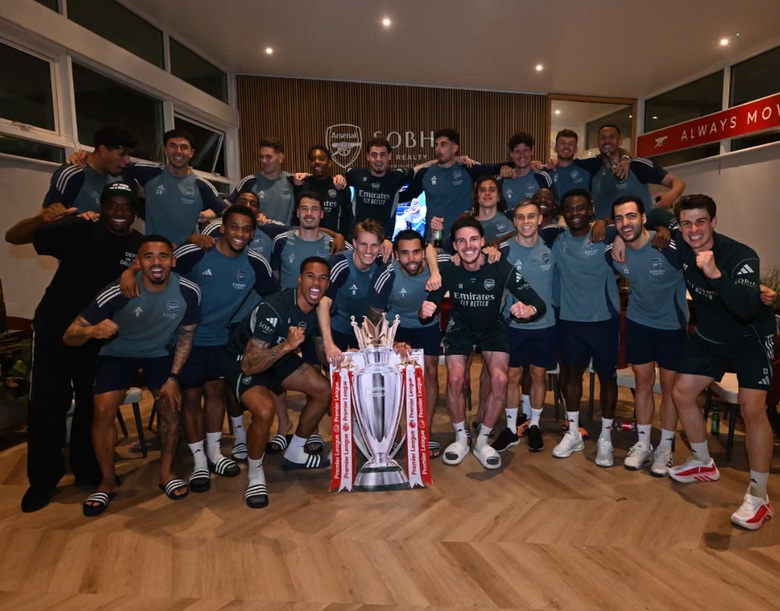 Man City h&ograve;a Bournemouth, Arsenal ch&iacute;nh thức v&ocirc; địch Ngoại hạng Anh- Ảnh 3.