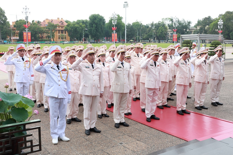 L&atilde;nh đạo Đảng, Nh&agrave; nước v&agrave;o Lăng viếng Chủ tịch Hồ Ch&iacute; Minh- Ảnh 5.