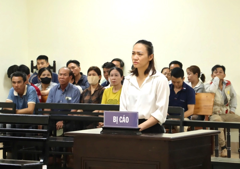 Giữ nguy&ecirc;n h&igrave;nh phạt t&ugrave; với người phụ nữ uống bia, l&aacute;i xe t&ocirc;ng chết Chủ tịch x&atilde; ở Đắk Lắk- Ảnh 1.