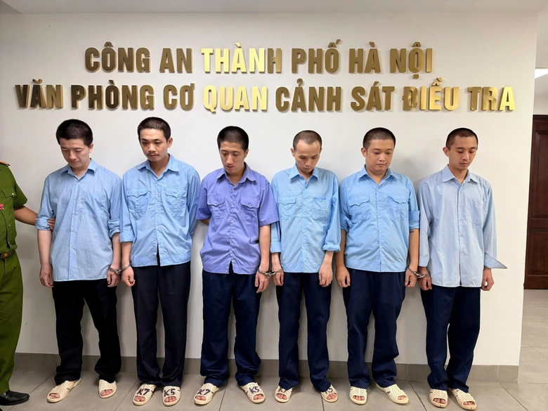 Công an Hà Nội triệt phá nhóm buôn lậu 8.000 cây vàng xuyên quốc gia- Ảnh 1. Công an Hà Nội triệt phá nhóm buôn lậu 8.000 cây vàng xuyên quốc gia- Ảnh 1.