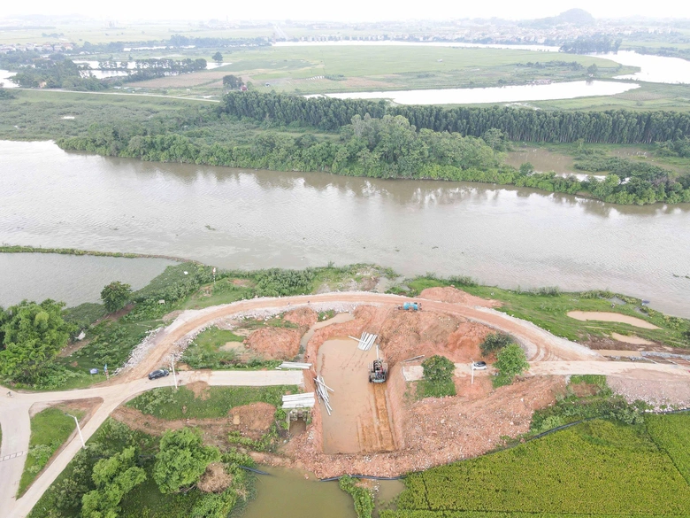 Bắc Ninh: Tăng tốc gia cố đ&ecirc; xung yếu trước cao điểm m&ugrave;a mưa lũ- Ảnh 4.