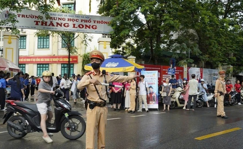 H&agrave; Nội y&ecirc;u cầu tạm dừng thi c&ocirc;ng dự &aacute;n nếu g&acirc;y cản trở đi lại trong m&ugrave;a thi- Ảnh 1.