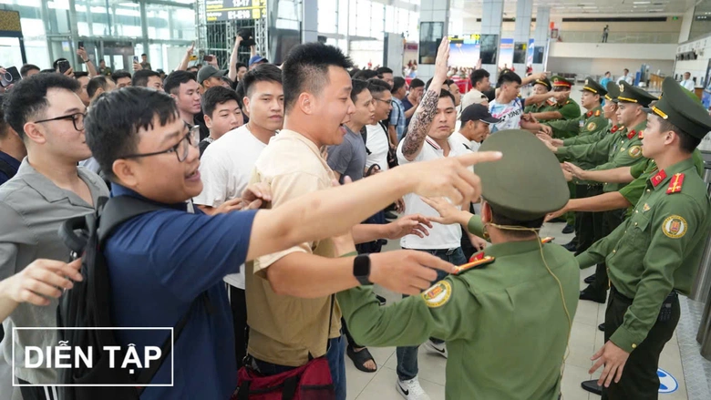 Hơn 300 người diễn tập xử l&yacute; t&igrave;nh huống can thiệp bất hợp ph&aacute;p tại s&acirc;n bay Nội B&agrave;i- Ảnh 3.